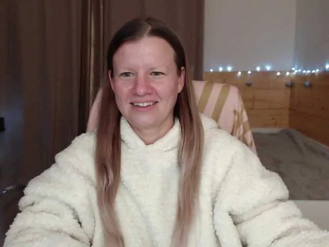 Live sex webcam photo for CoconutLegs #277121283