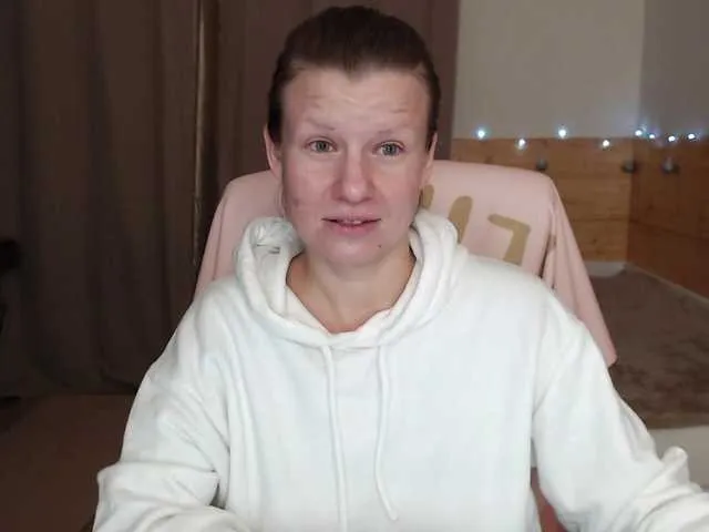 Live sex webcam photo for CoconutLegs #277334542