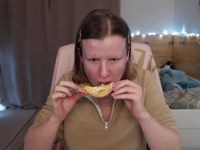 Live sex webcam photo for CoconutLegs #277718509