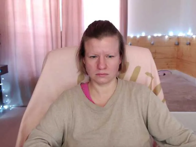 Live sex webcam photo for CoconutLegs #277835338