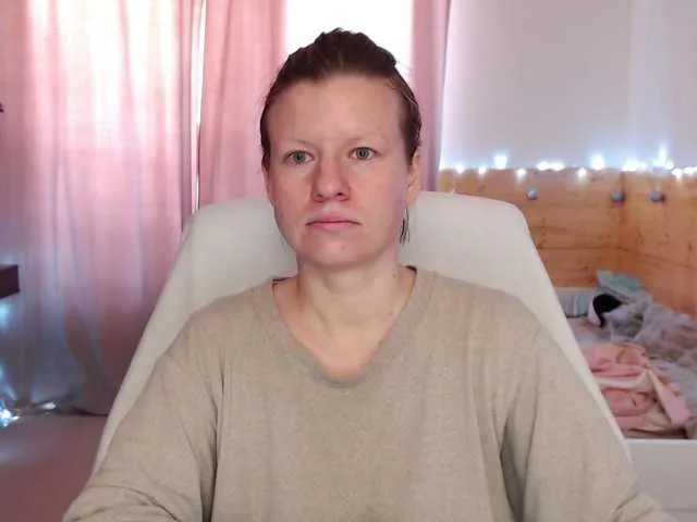 Live sex webcam photo for CoconutLegs #277879029