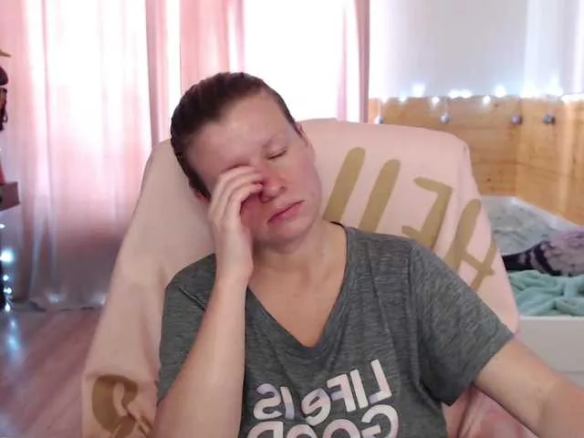 Live sex webcam photo for CoconutLegs #278094065