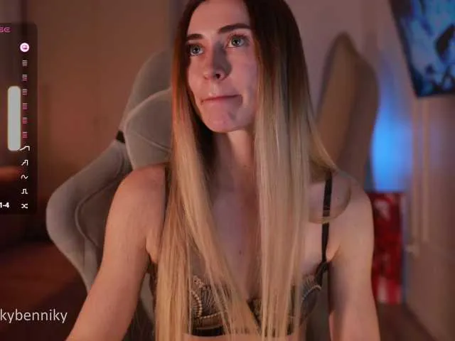 Live sex webcam photo for Coconutkitty #290916778