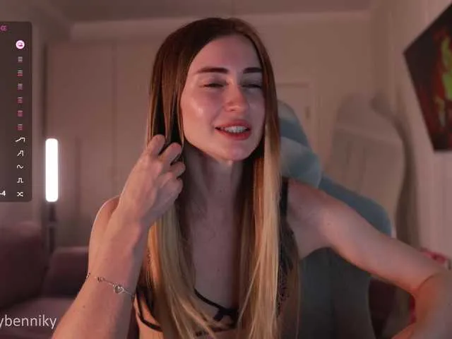 Live sex webcam photo for Coconutkitty #291475797