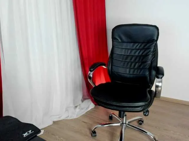 Live sex webcam photo for Colette1W #272259406