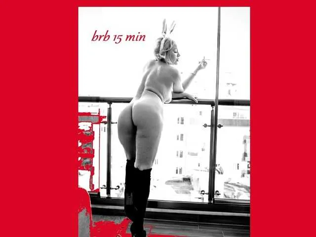 Live sex webcam photo for Colette1W #274378197