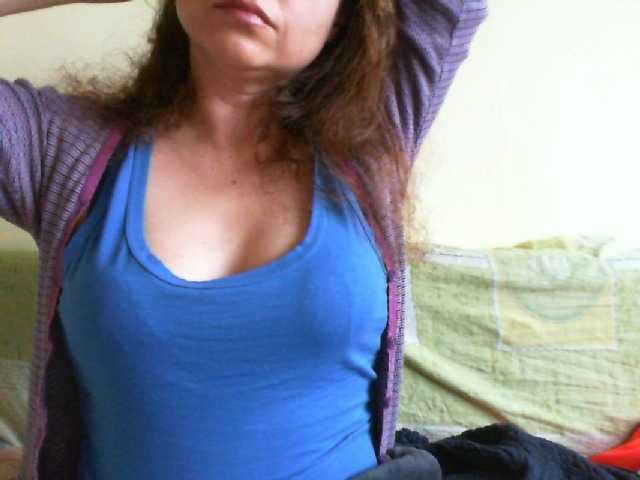 Live sex webcam photo for Colina25 #272065195