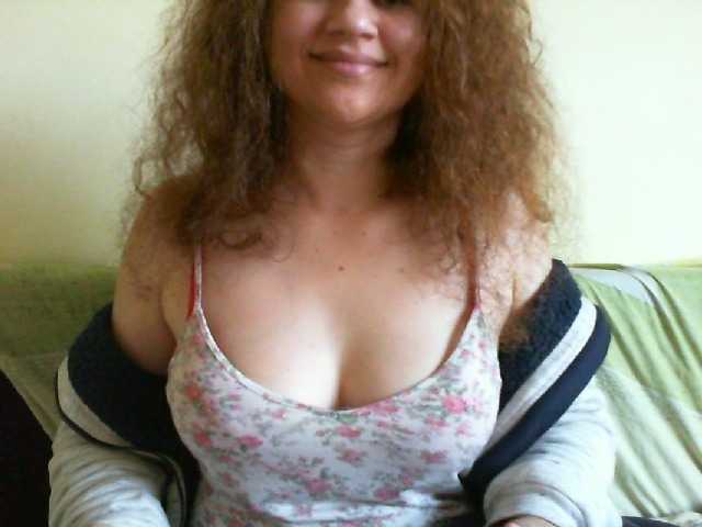 Live sex webcam photo for Colina25 #272354255