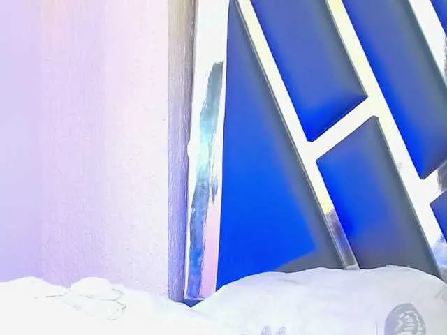 Live sex webcam photo for ColletteJones #272792540