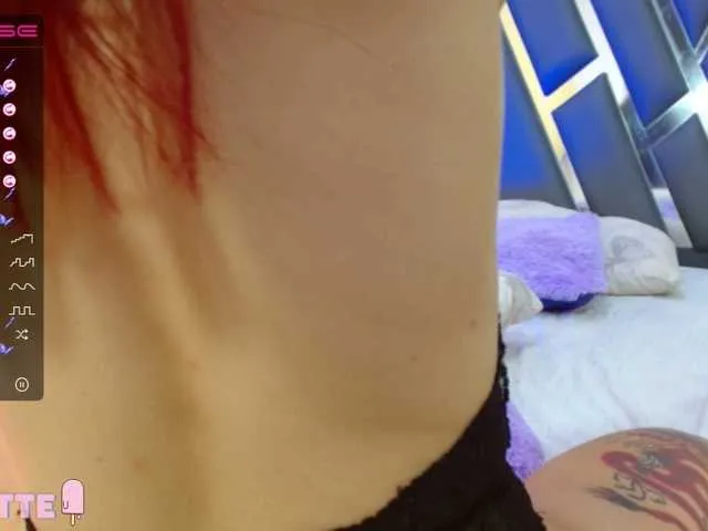 Live sex webcam photo for ColletteJones #272867674