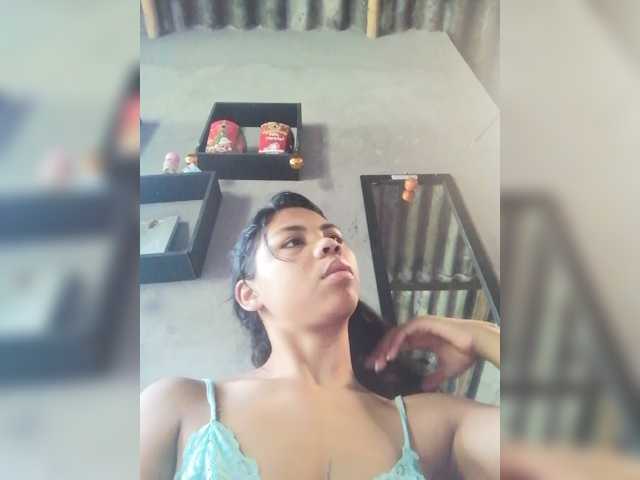 Live sex webcam photo for Colombiasexy #277086275