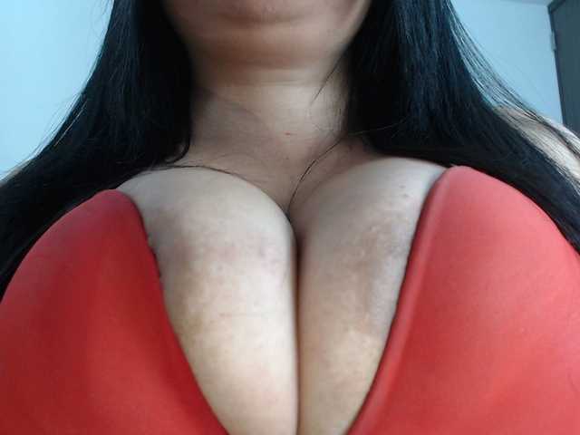 Live sex webcam photo for ComeFuckMe18 #275566052