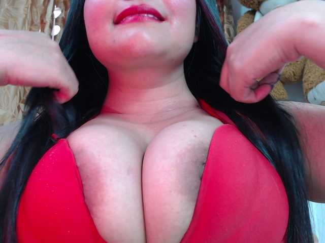 Live sex webcam photo for ComeFuckMe18 #277579201