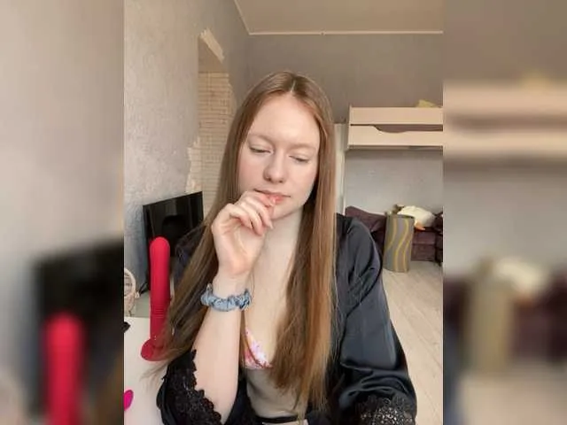 Live sex webcam photo for ConnieDaw #287978732