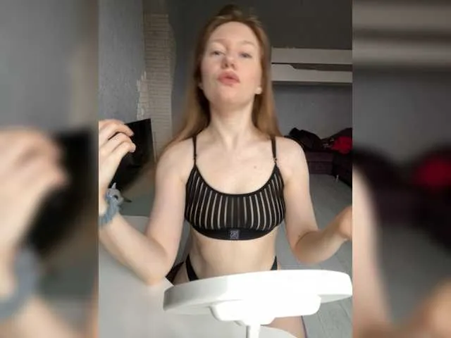 Live sex webcam photo for ConnieDaw #287978740