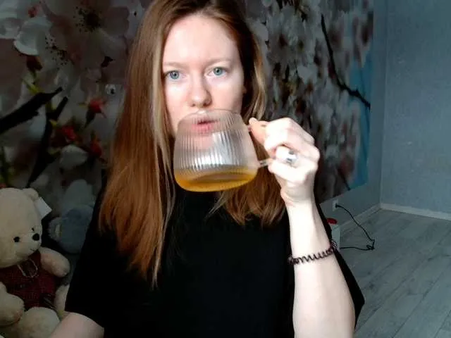 Live sex webcam photo for ConnieDaw #290339291
