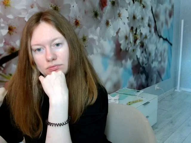 Live sex webcam photo for ConnieDaw #290464524