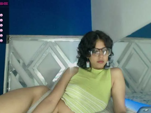 Live sex webcam photo for ConnieUzumaki #272163995