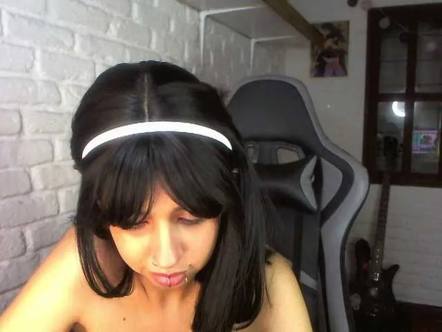 Live sex webcam photo for ConnieUzumaki #275702050