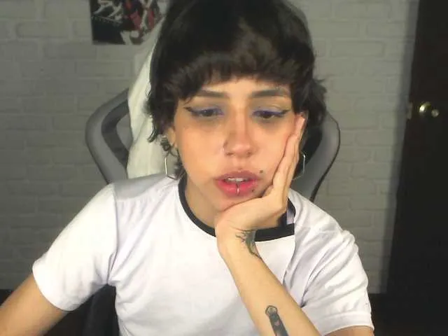 Live sex webcam photo for ConnieUzumaki #275853889