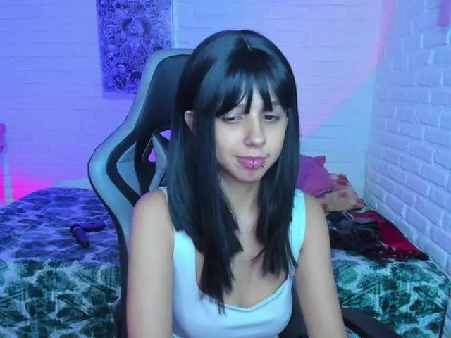 Live sex webcam photo for ConnieUzumaki #276671386