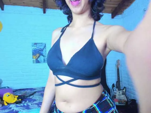 Live sex webcam photo for ConnieUzumaki #277319472