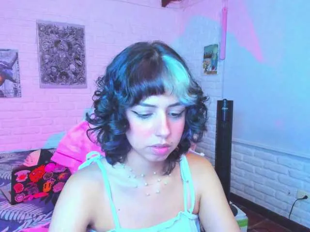 Live sex webcam photo for ConnieUzumaki #277336312