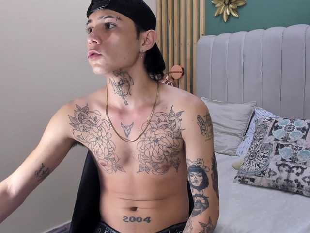 Live sex webcam photo for ConnorJagger #275539877