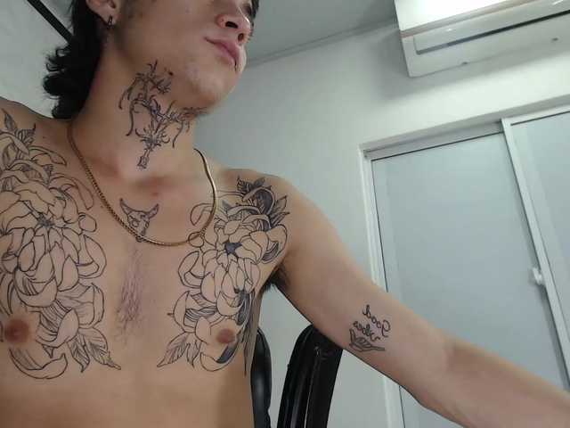 Live sex webcam photo for ConnorJagger #275917010