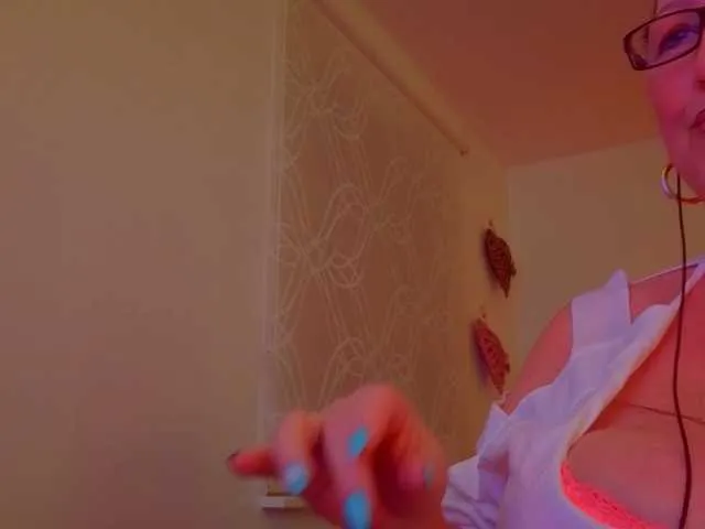 Live sex webcam photo for Connyat99 #290783559