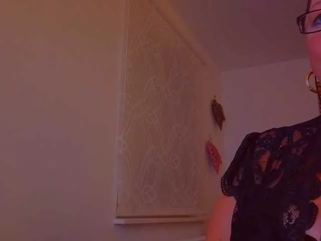 Live sex webcam photo for Connyat99 #291817013