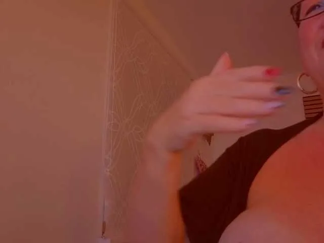 Live sex webcam photo for Connyat99 #292111889