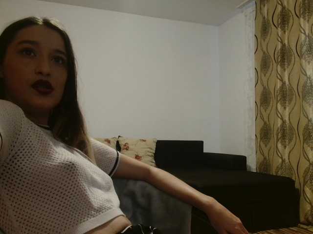 Live sex webcam photo for CookieJo #277310311