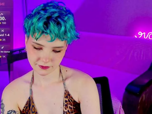 Live sex webcam photo for Cool-Love #290177387
