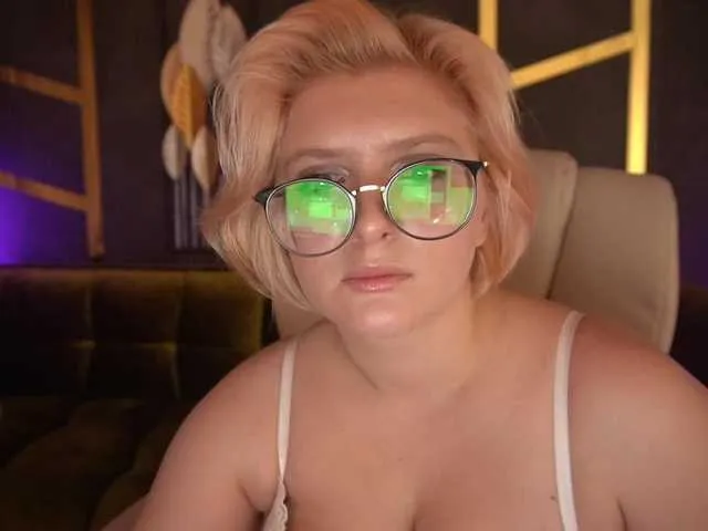 Live sex webcam photo for CoolTatis #277886611