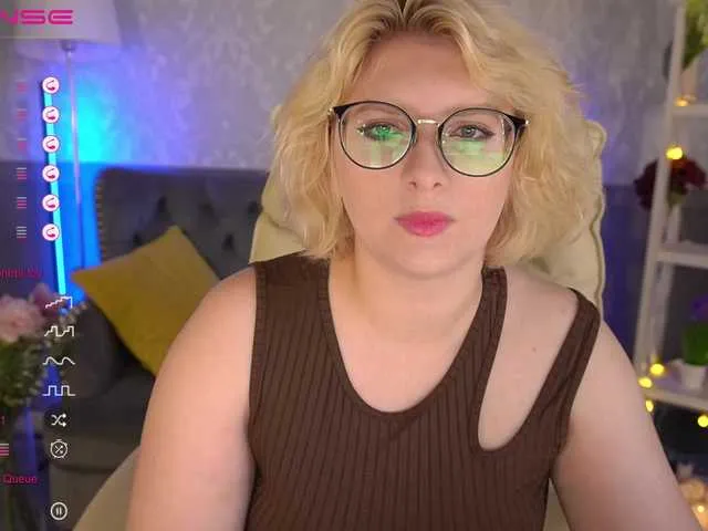 Live sex webcam photo for CoolTatis #283189277