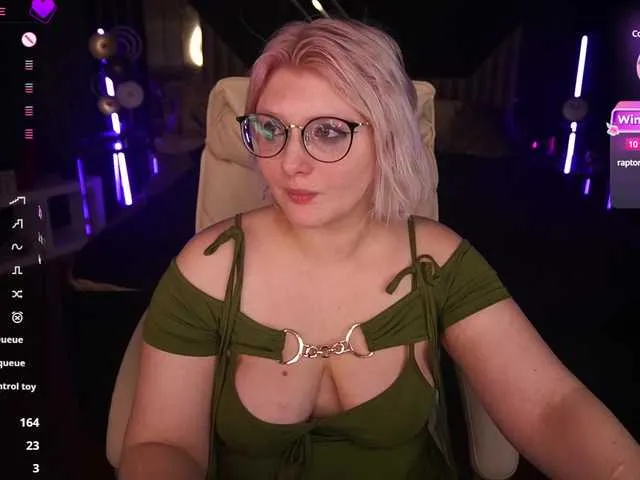 Live sex webcam photo for CoolTatis #290343538