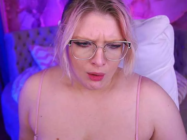 Live sex webcam photo for CoolTatis #292383068