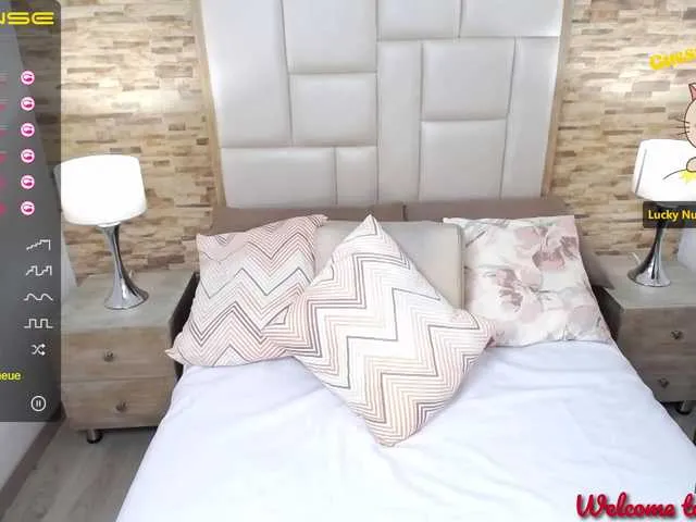 Live sex webcam photo for CoraimaHicks #271761752