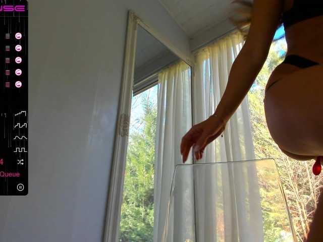 Live sex webcam photo for CoralDreams #272329664