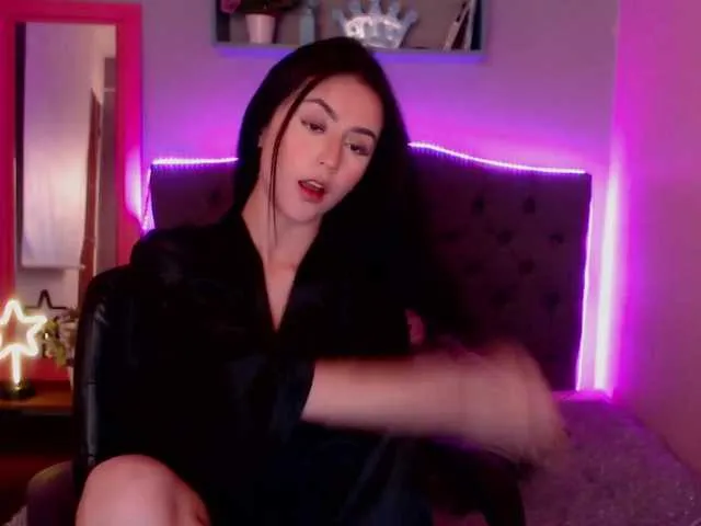 Live sex webcam photo for Coraliinee #274409857