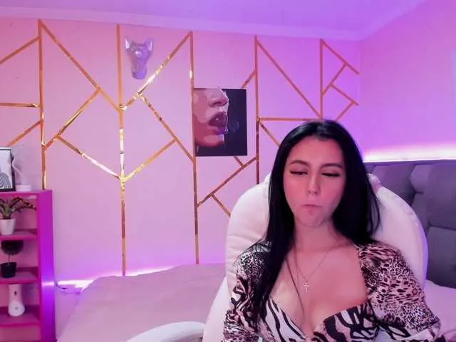 Live sex webcam photo for Coraliinee #275473224