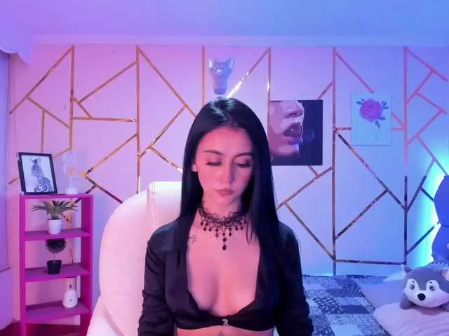 Live sex webcam photo for Coraliinee #275595715