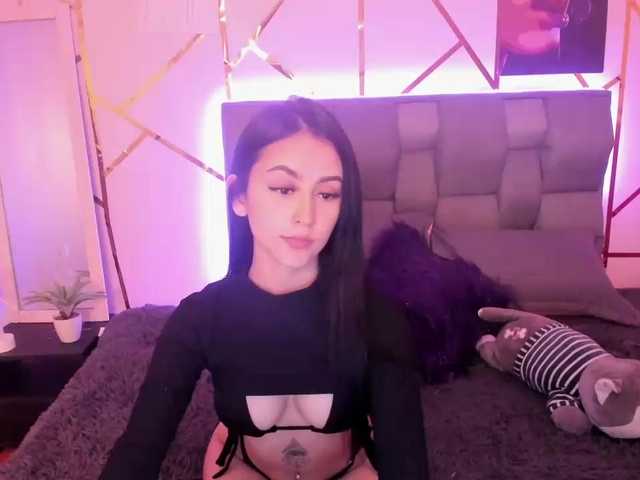 Live sex webcam photo for Coraliinee #276666155