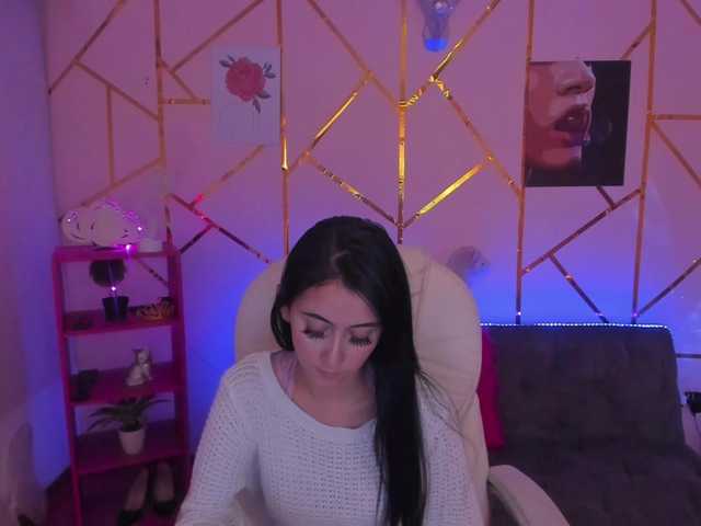 Live sex webcam photo for Coraliinee #277877605