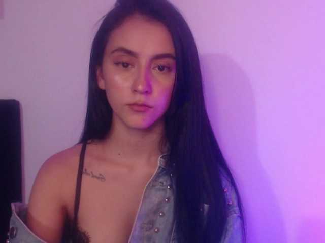 Live sex webcam photo for Coraliinee #288157033