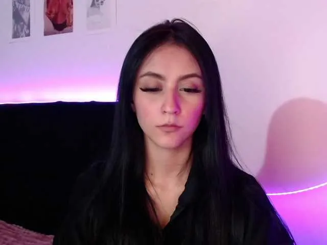 Live sex webcam photo for Coraliinee #290818820