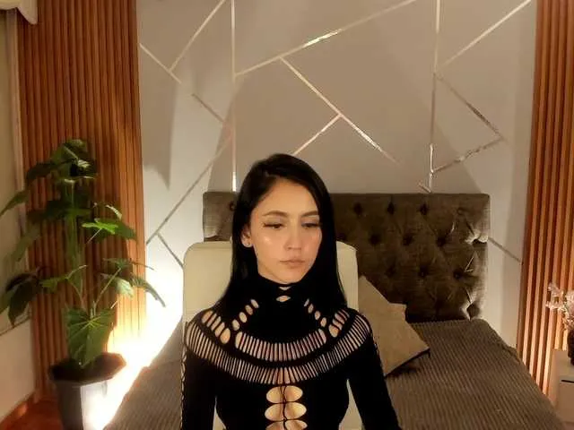 Live sex webcam photo for Coraliinee #291796033