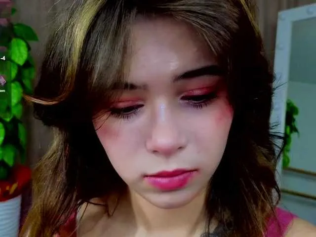 Live sex webcam photo for CoralineJones #290601211