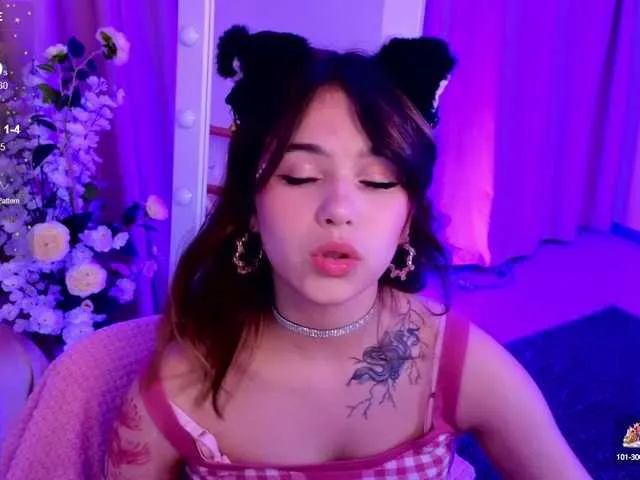 Live sex webcam photo for CoralineJones #290984730